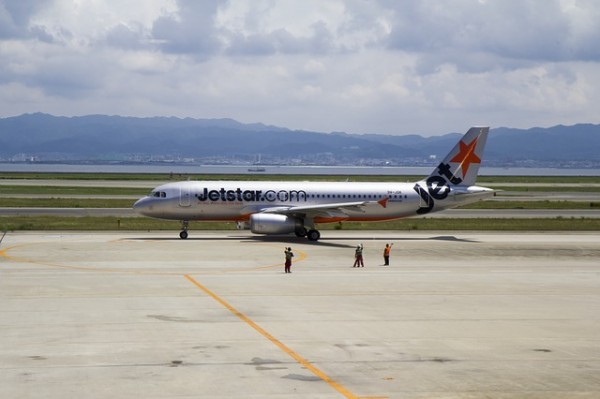 jetstar2657605_640.jpg